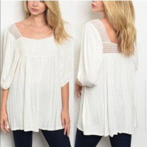 CLEARANCE💕 Ivory Hollowed Out Tunic Top